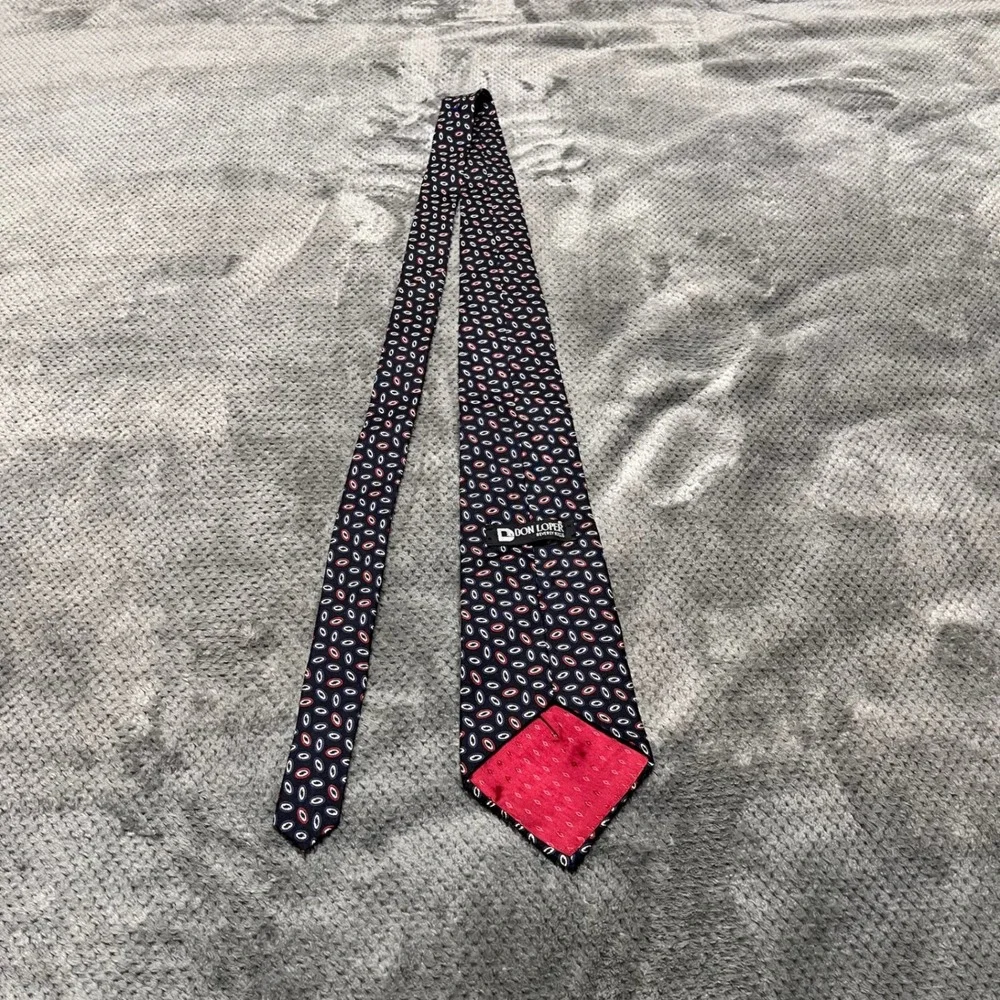Don Loper Beverly Hills Mens Navy Blue Medallion 100% Italian Silk Necktie Tie